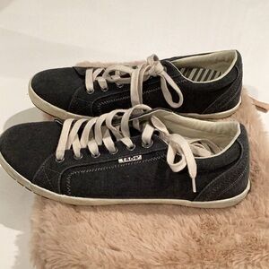 Taos Footwear Black Sneakers